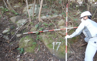落石調査(不安定な落石の調査)